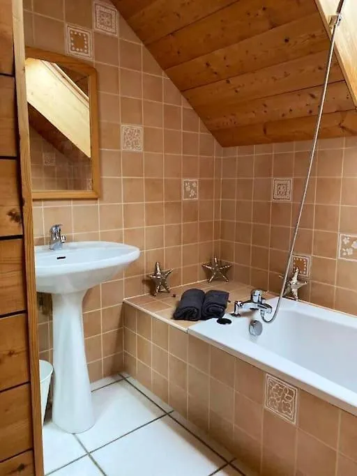 Maison Etoile - Explore Oisans, Fabulous House For 10 Guests, Allemond 0*, Allemont France