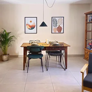 Appartement Le Perche - 3 Etoiles Spacieux Et Chaleureux A, Allemont